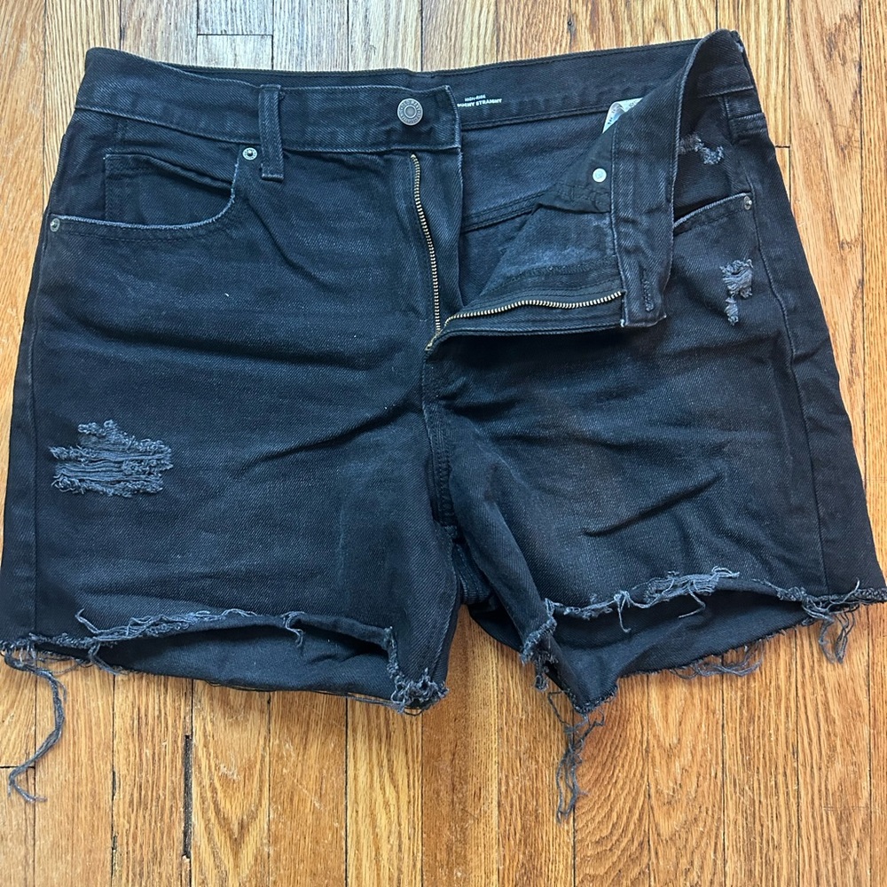 NWOT Old Navy High-Rise Slouchy Straight Black Ripped Jean Shorts